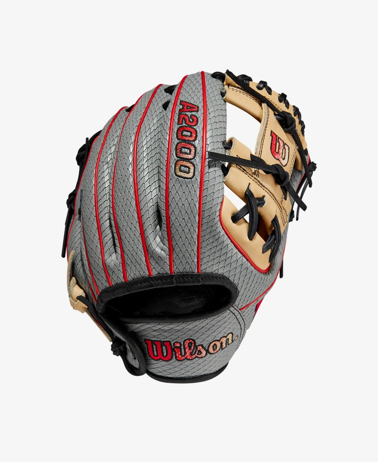 Load image into Gallery viewer, WILSON 2023 A2000 PF88SS 11.25” INFIELD BASEBALL GLOVE
